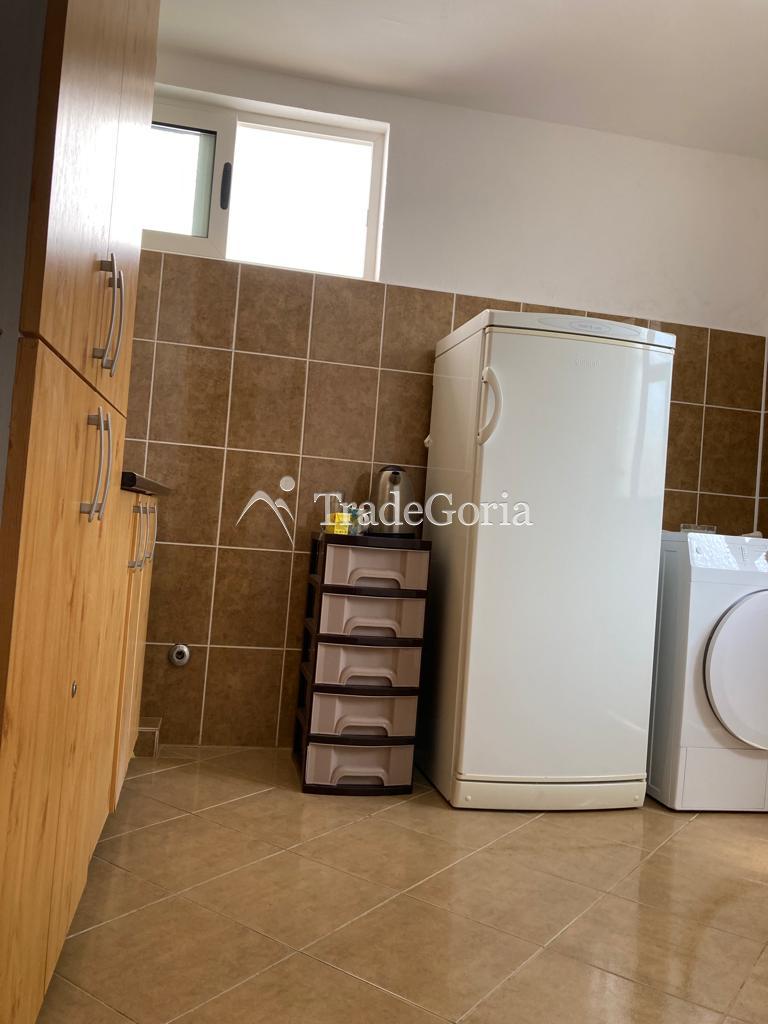 Dvosedašna kuća pored mora, Dobra Voda, Barska opština