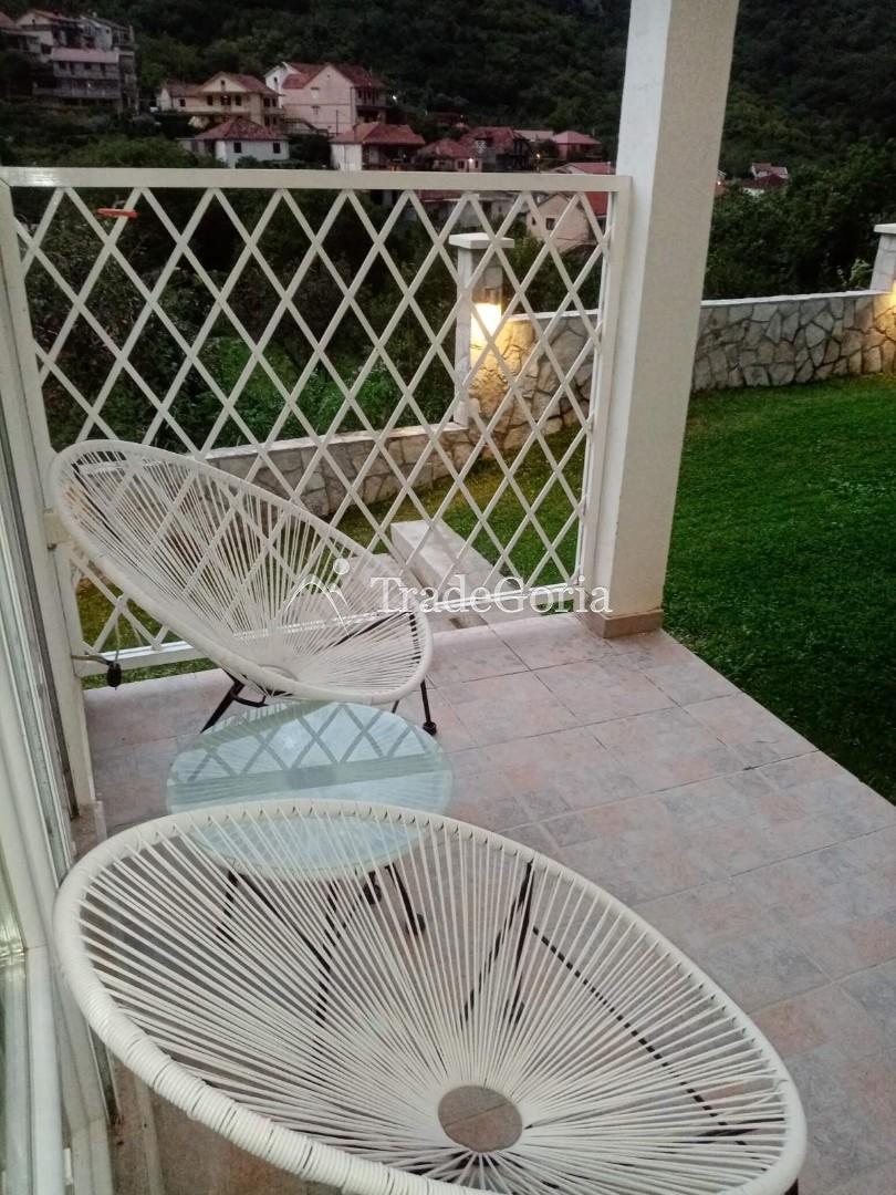 Two-story house with a landscaped plot above Kotor, Shkaljari.