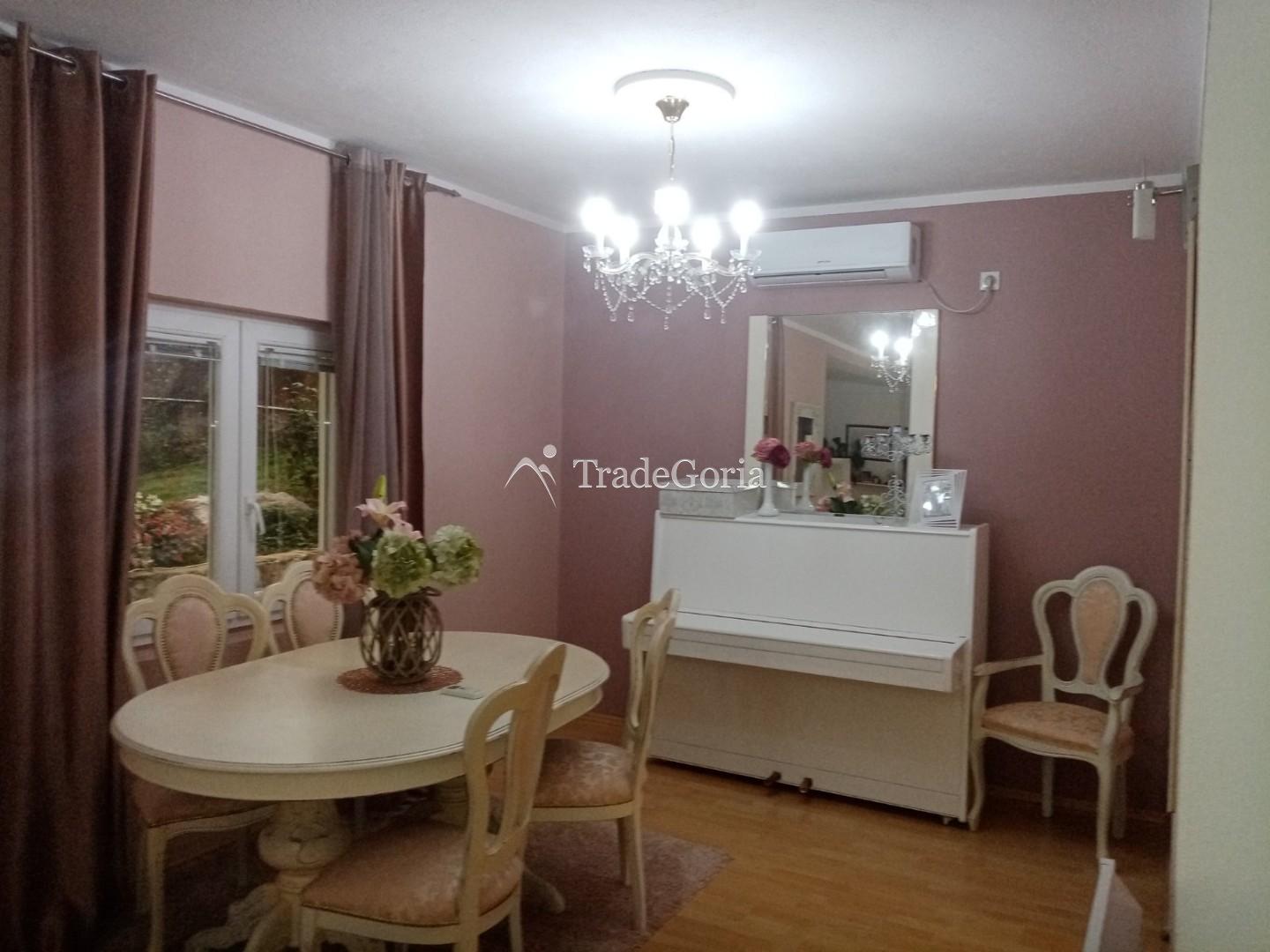Two-story house with a landscaped plot above Kotor, Shkaljari.