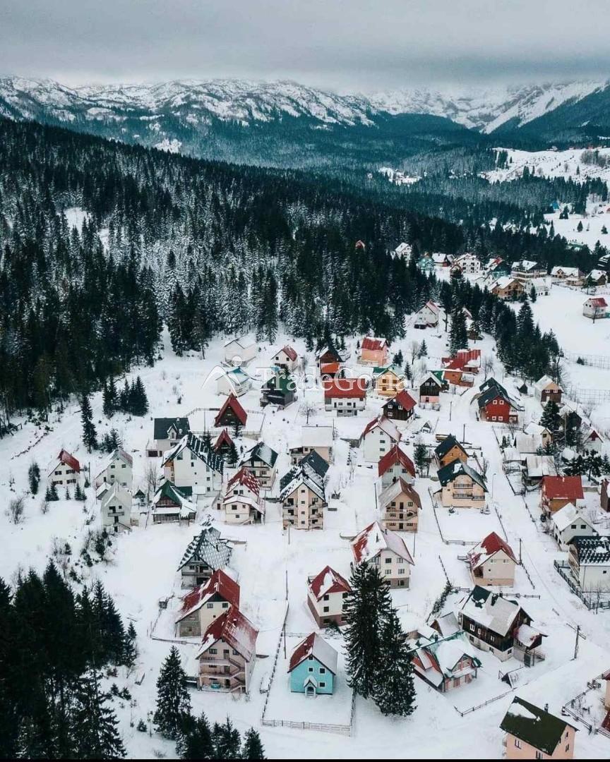 Two-storey house with attic in the heart of Zabljak