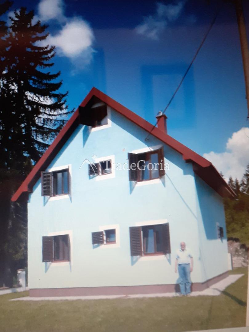 Two-storey house with attic in the heart of Zabljak