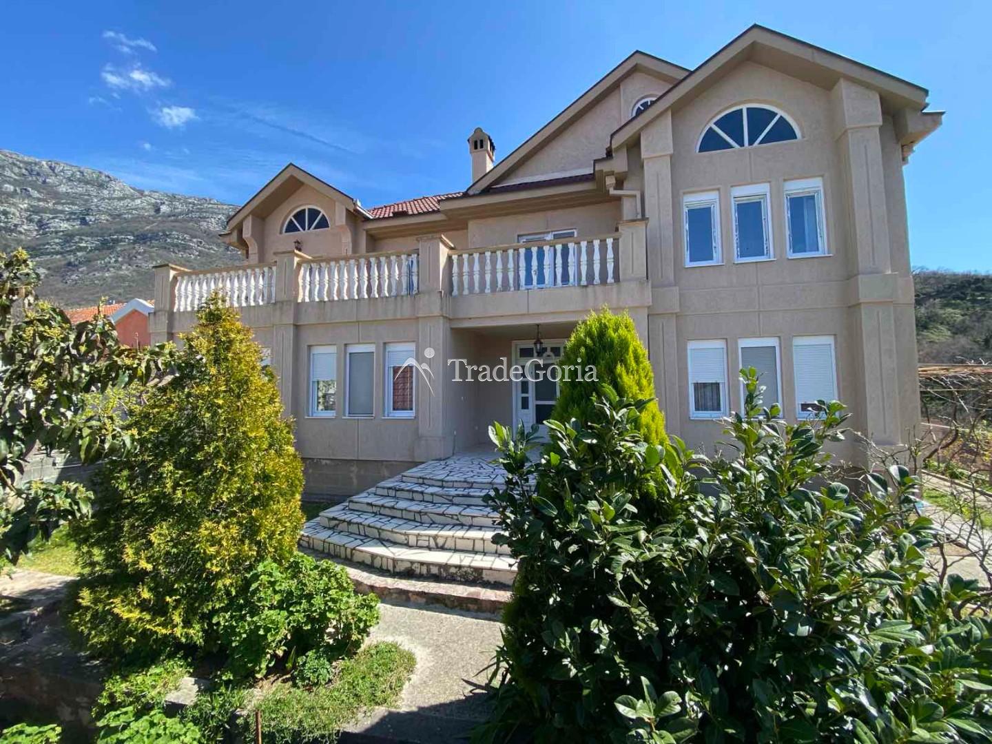 Two-storey house in Bar commune, Jermani village, with a total area of 243m2 on a plot of land 394m