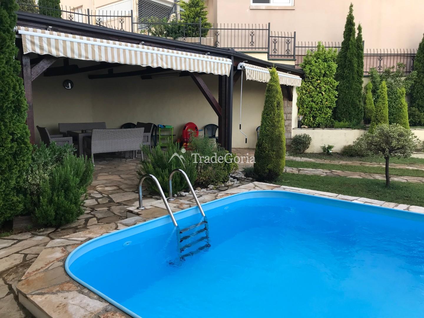 Two-story house within walking distance from the sea (250 meters from the sea)