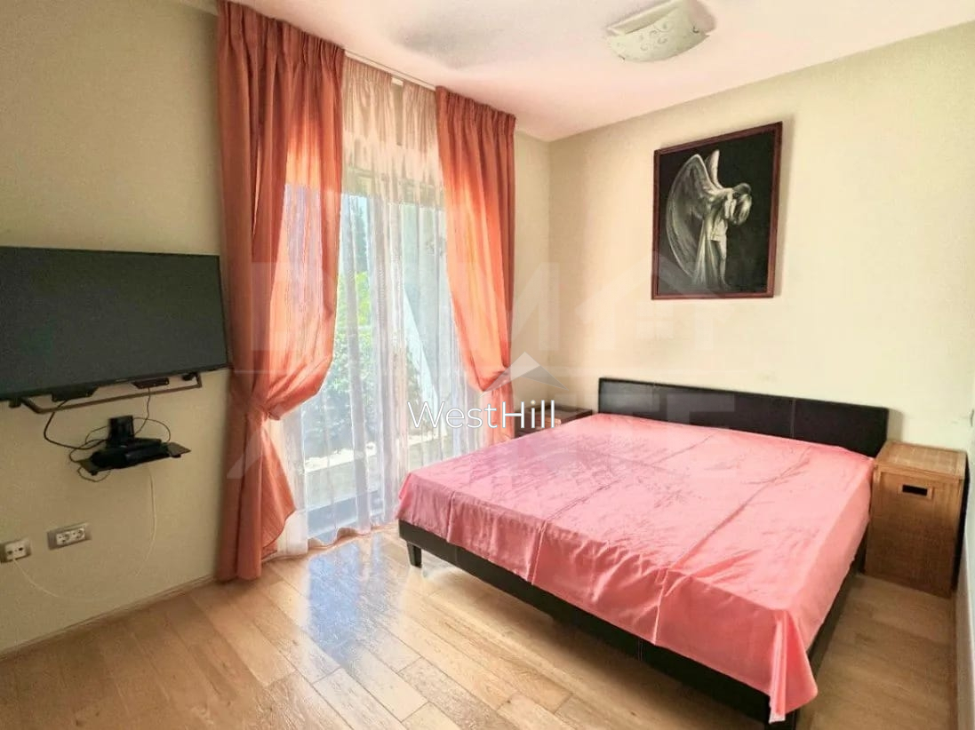 Elegantes Penthouse in einer Wohnanlage in Dobrota, Kotor