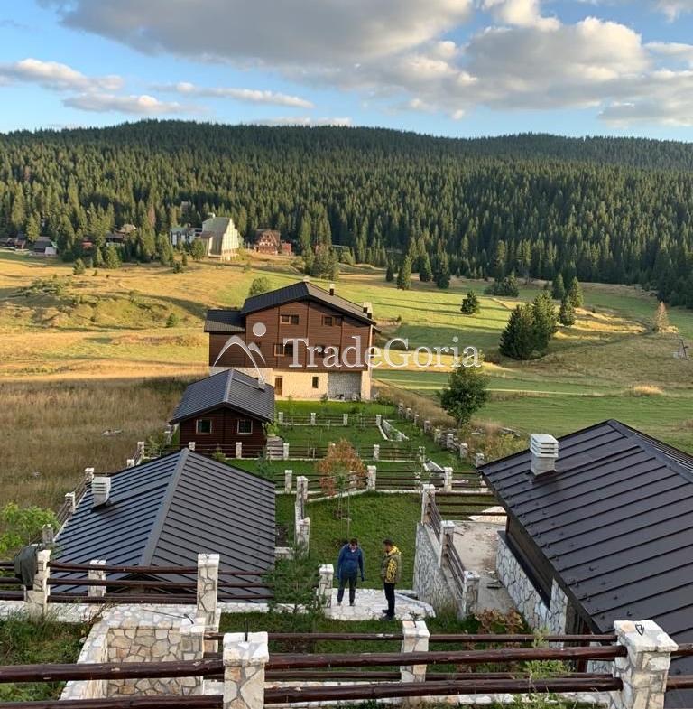 Элитная вилла с бассейном и сауной в горах Дурмитора, Жабляк