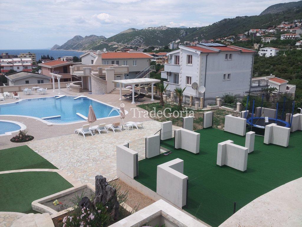 Floor of a villa in a new complex with pools
