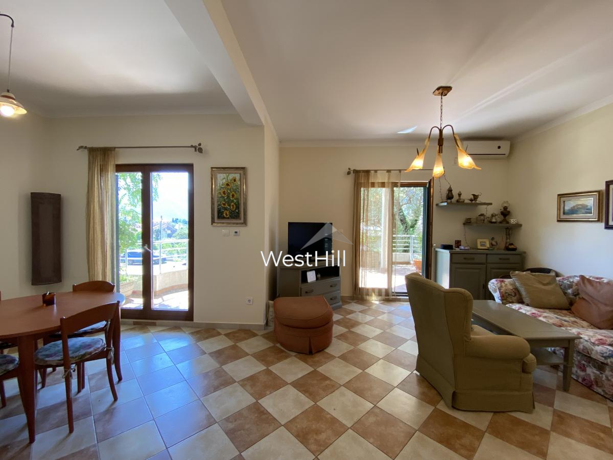Wohnung zu verkaufen in Risan mit Meerblick in einer Anlage, Kotor - Objekt 8342 in Montenegro
