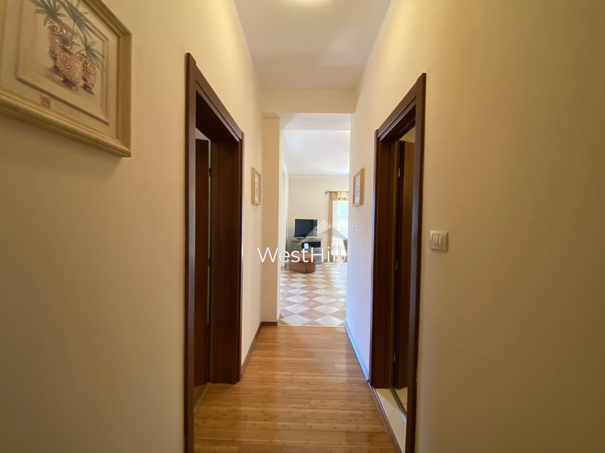 Wohnung zu verkaufen in Risan mit Meerblick in einer Anlage, Kotor - Objekt 8342 in Montenegro