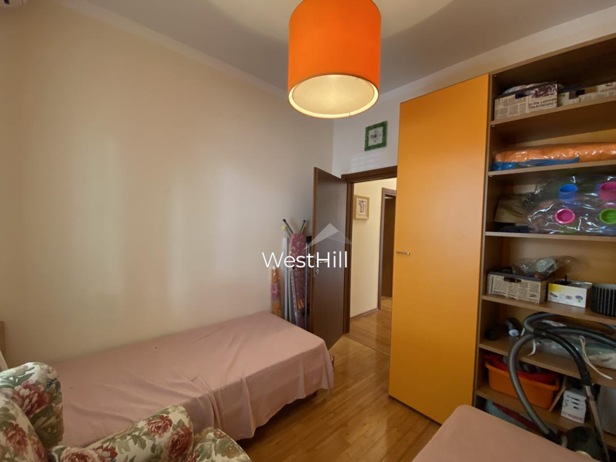 Wohnung zu verkaufen in Risan mit Meerblick in einer Anlage, Kotor - Objekt 8342 in Montenegro