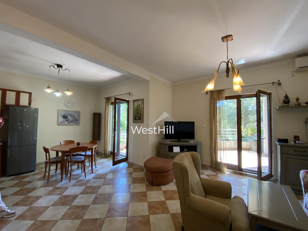 Wohnung zu verkaufen in Risan mit Meerblick in einer Anlage, Kotor - Objekt 8342 in Montenegro