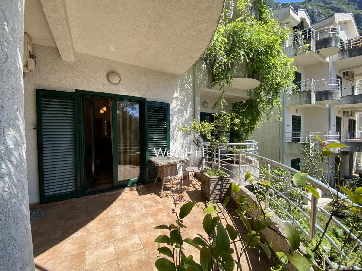 Wohnung zu verkaufen in Risan mit Meerblick in einer Anlage, Kotor - Objekt 8342 in Montenegro