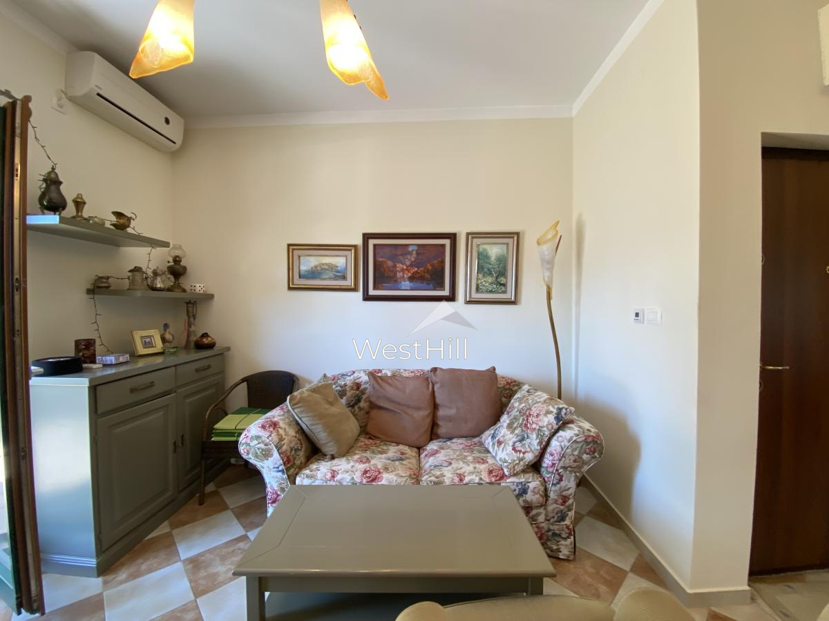 Wohnung zu verkaufen in Risan mit Meerblick in einer Anlage, Kotor - Objekt 8342 in Montenegro
