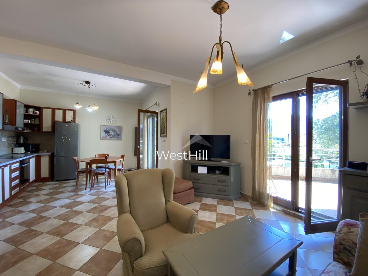 Wohnung zu verkaufen in Risan mit Meerblick in einer Anlage, Kotor - Objekt 8342 in Montenegro