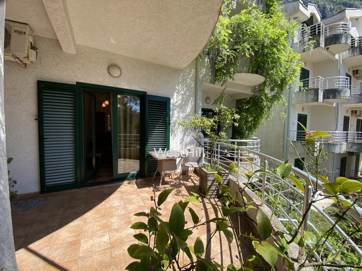 Wohnung zu verkaufen in Risan mit Meerblick in einer Anlage, Kotor - Objekt 8342 in Montenegro