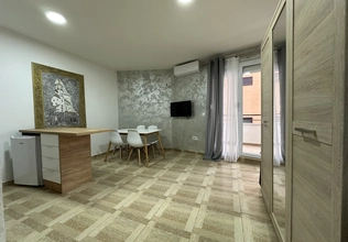 Izdaje se stan od 1. oktobra u Bečićima sa 1 spavaćom sobom 42m2