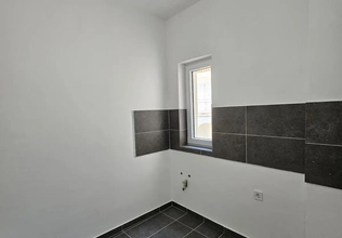 Продается квартира с 2 спальнями, Петровац, вид на море