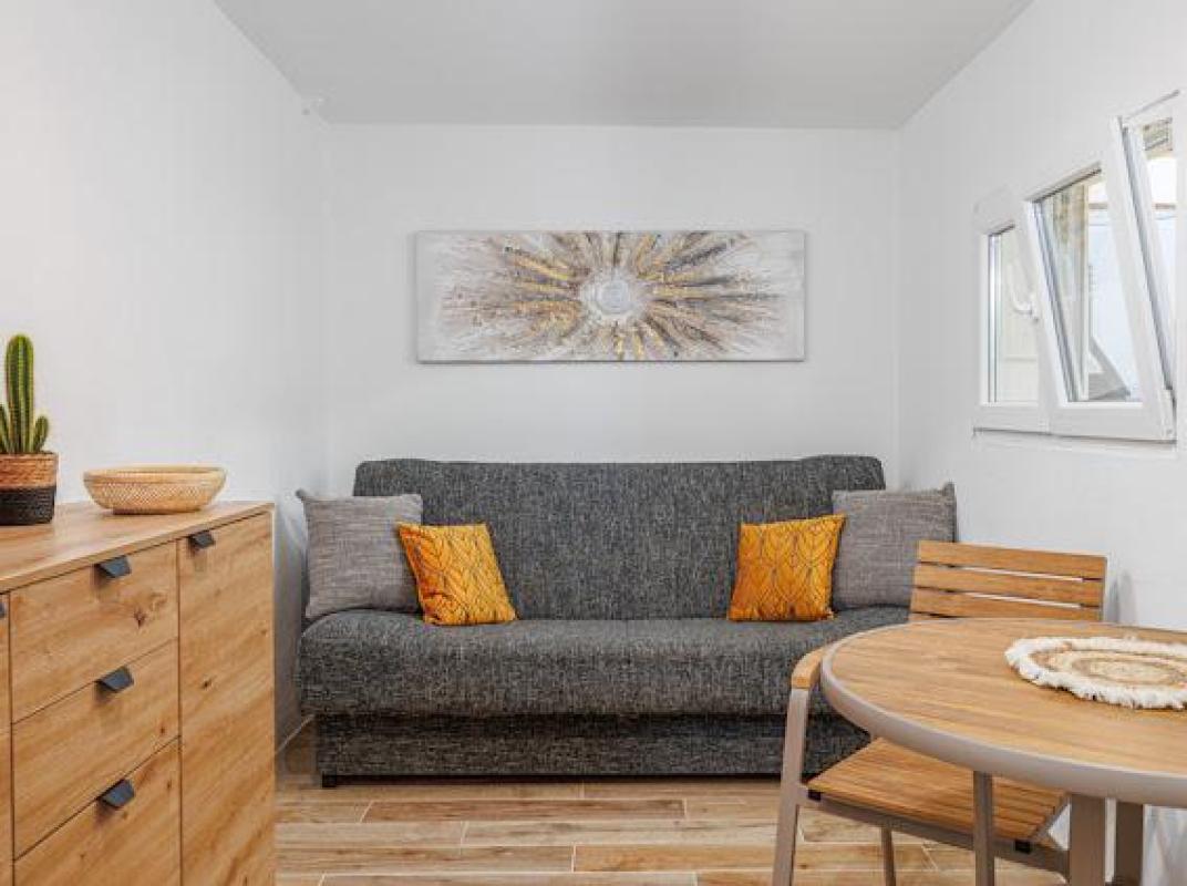 For sale a large three-storey house with a garage in Solace