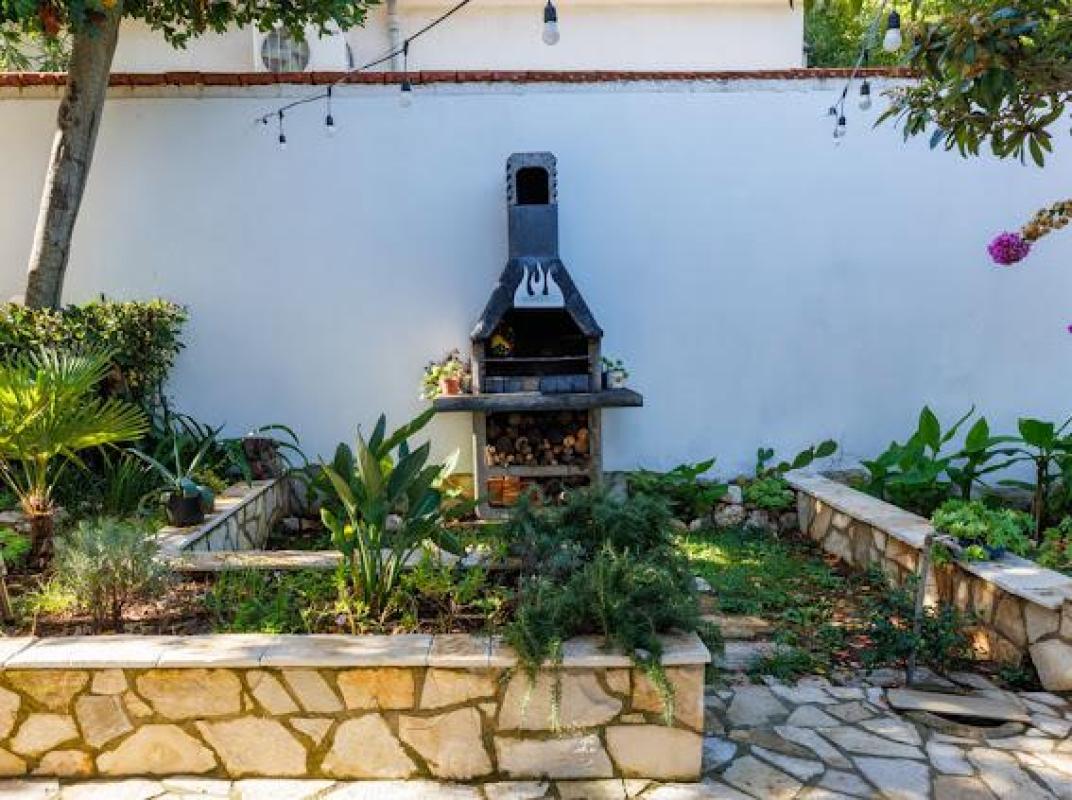 For sale a large three-storey house with a garage in Solace
