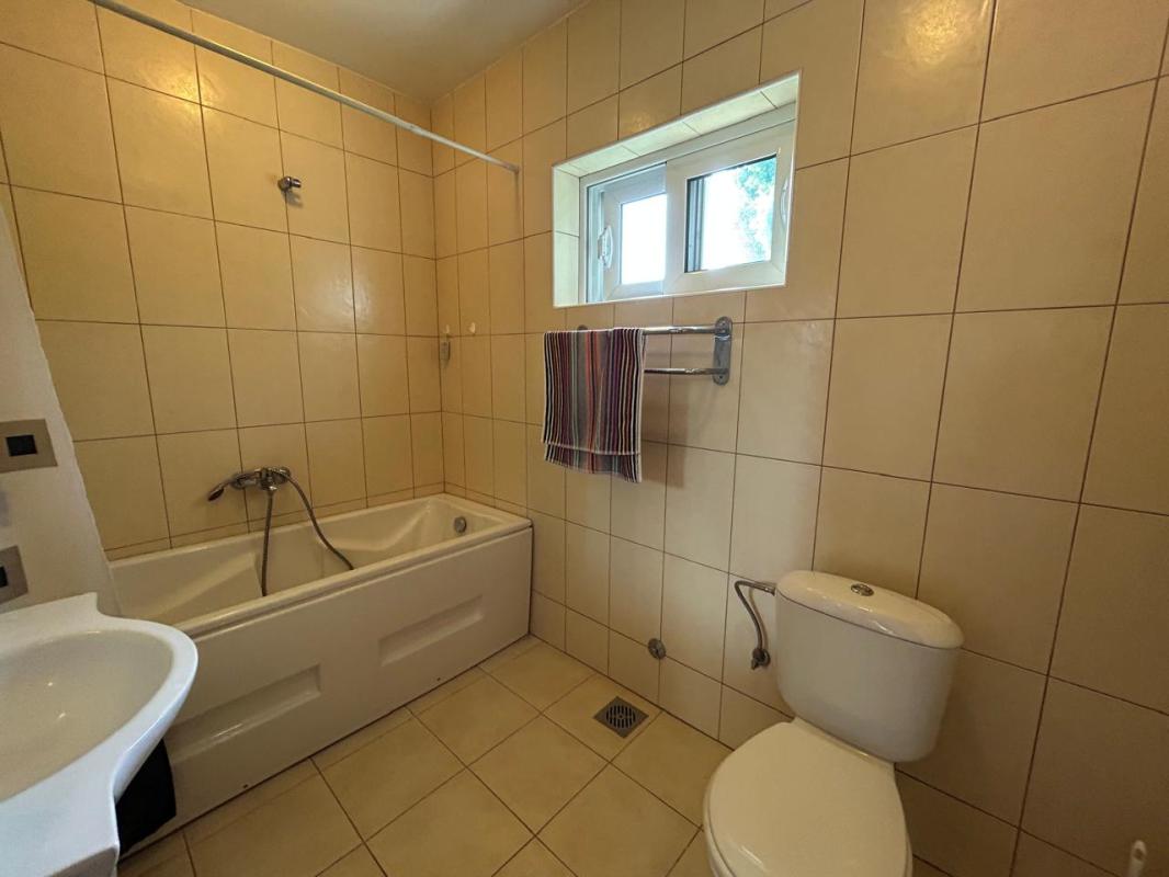 Продается узаконенный дом 160 м² в тихом и живописном районе Бара, Буртайши