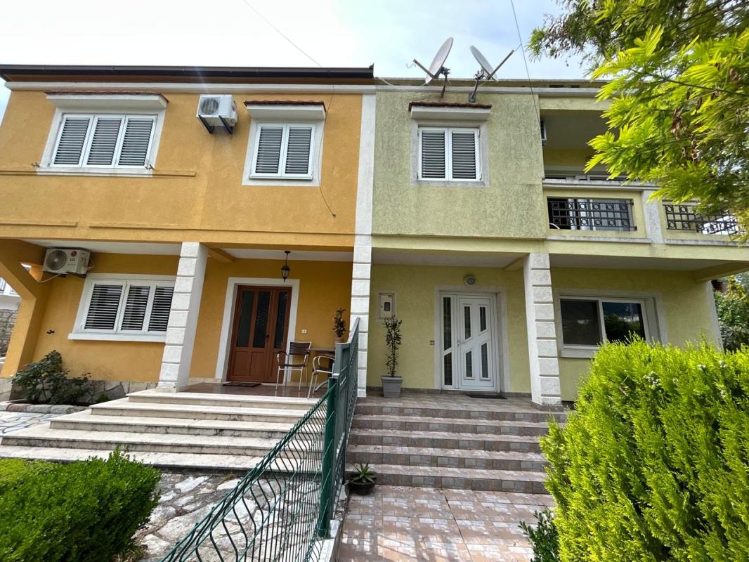 Продается узаконенный дом 160 м² в тихом и живописном районе Бара, Буртайши