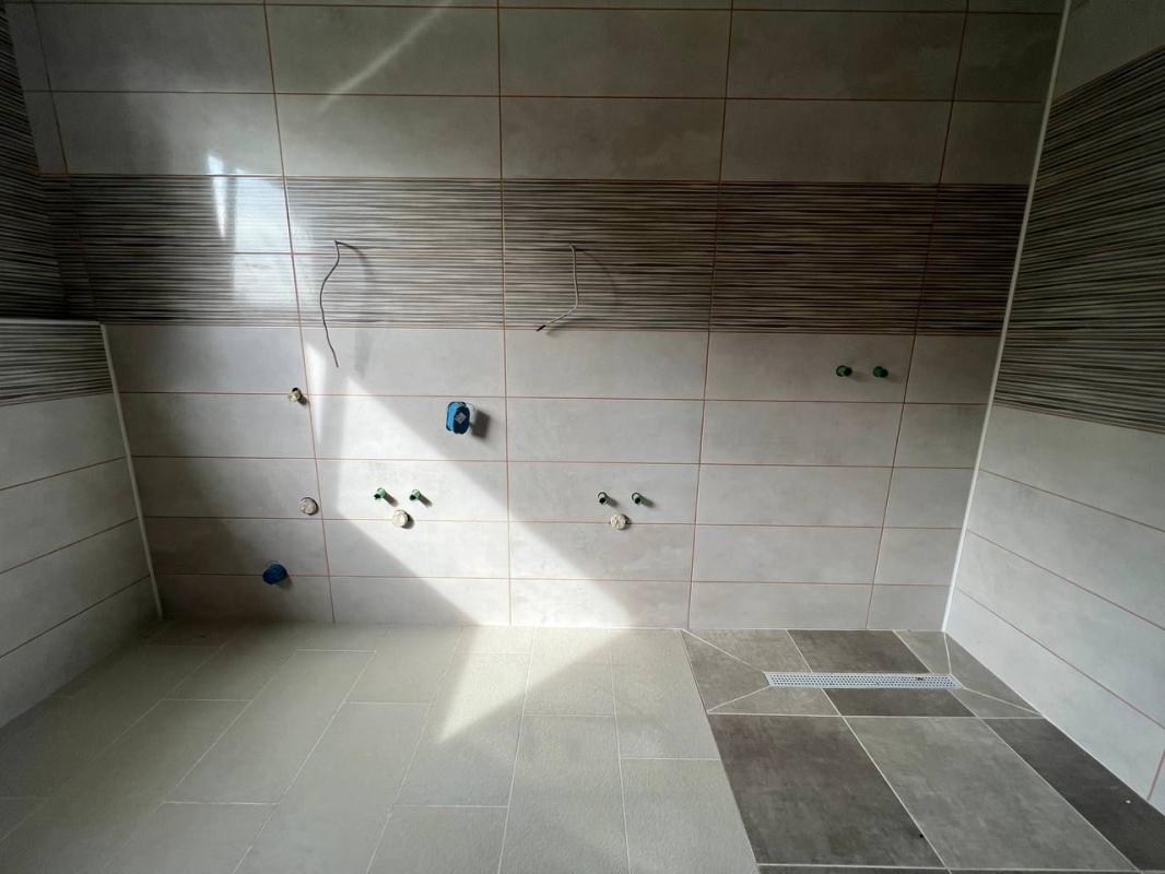 For sale a two-storey house of over 135 m2 with garage and sea view, Bar