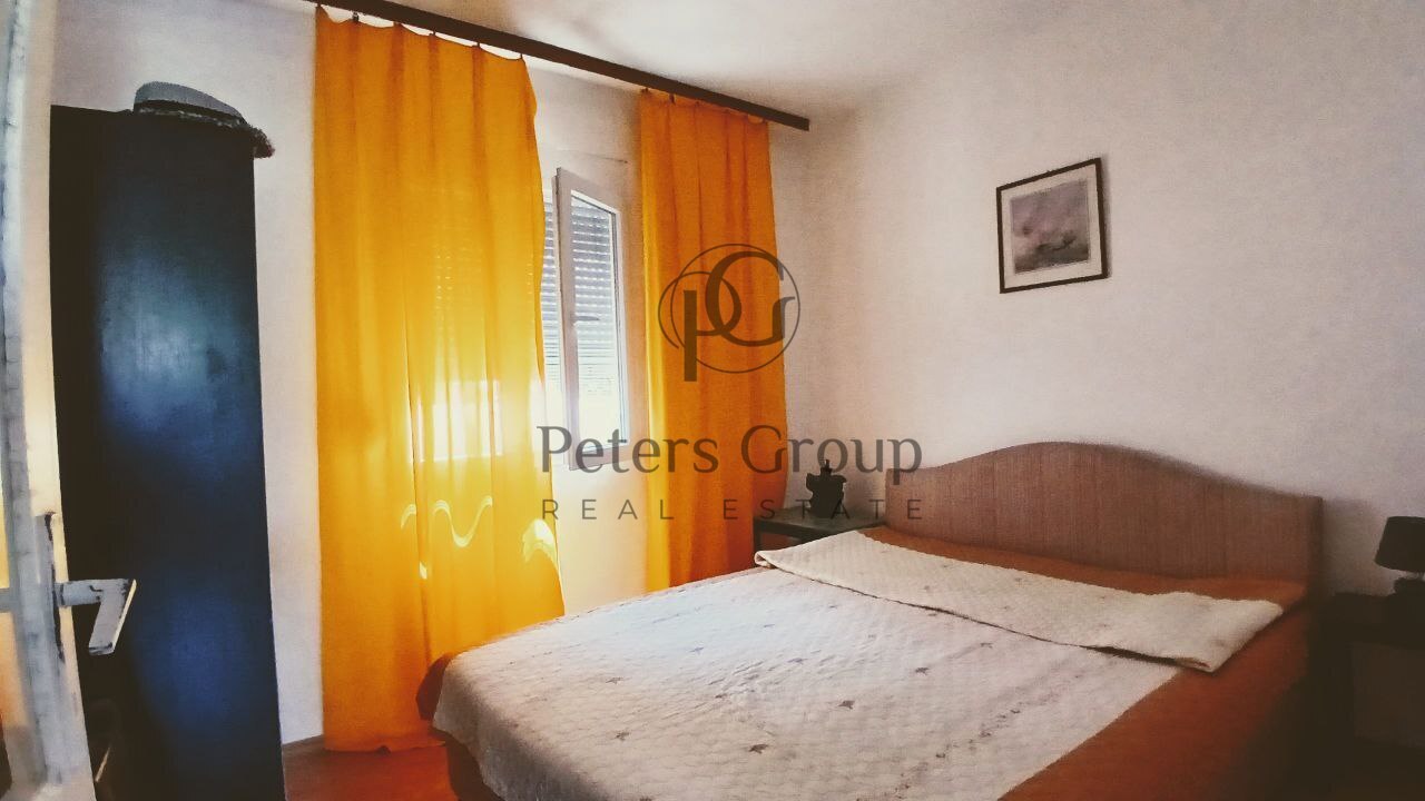 For sale: House with panoramic terrace near the sea in the resort village of Utjeha