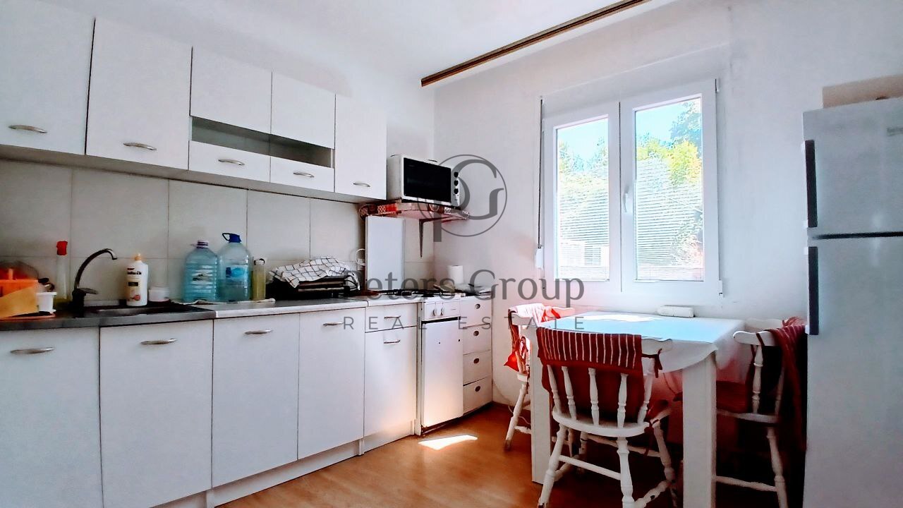 For sale: House with panoramic terrace near the sea in the resort village of Utjeha