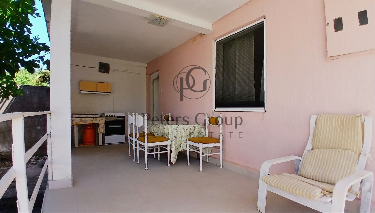 For sale: House with panoramic terrace near the sea in the resort village of Utjeha
