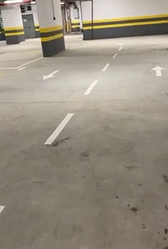 Garažno mesto 12m² u rezidencijalnom kompleksu, Bar