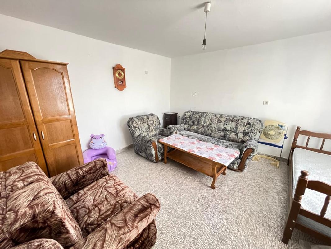 Half of a 95m2 house with sea view in Sutomore