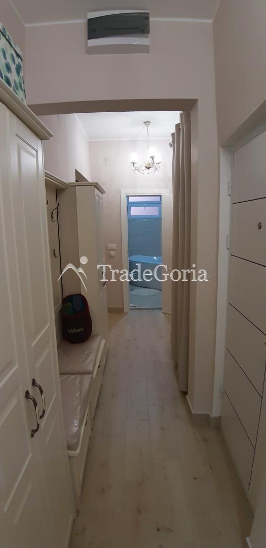Herceg Novi. Warme 3. Wohnung in einem neuen Gebäude.