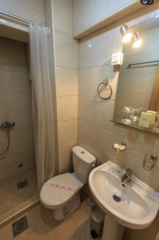 Hotel na prodaju pored mora u Sutomoru