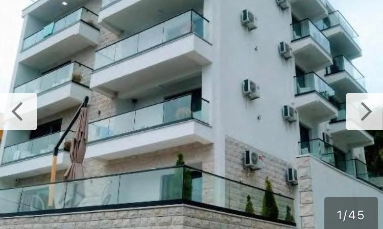 Hotel for sale, Sutomore