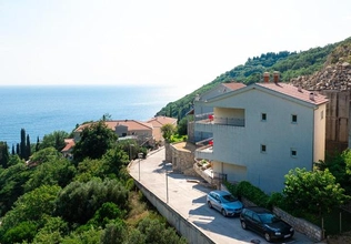 House for rent 3 floors, Rezevici, Perazica Do