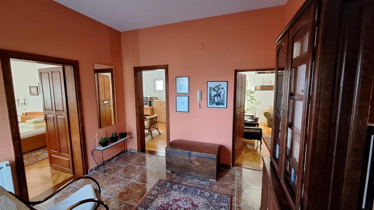 Haus zum Verkauf in Bar 330m2 500m vom Meer entfernt