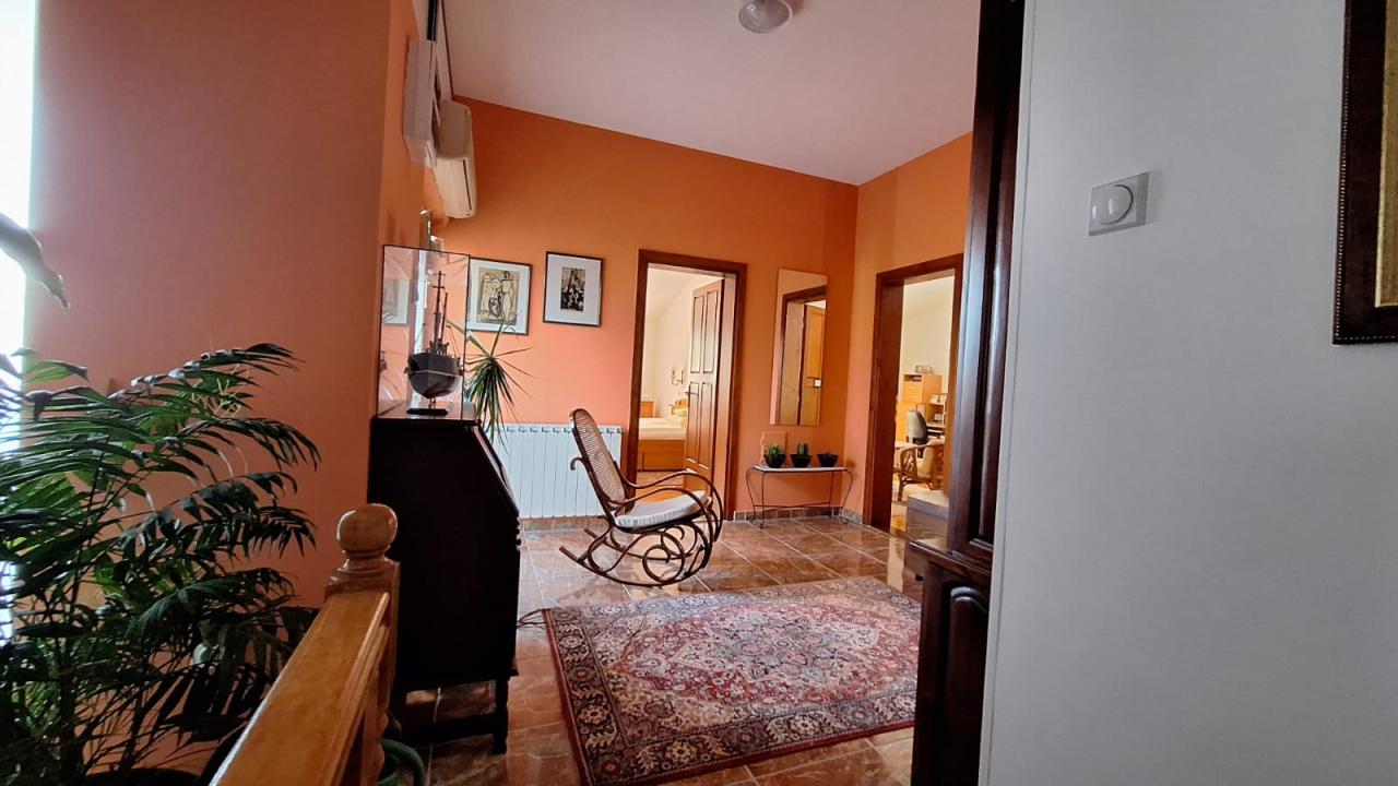 Haus zum Verkauf in Bar 330m2 500m vom Meer entfernt