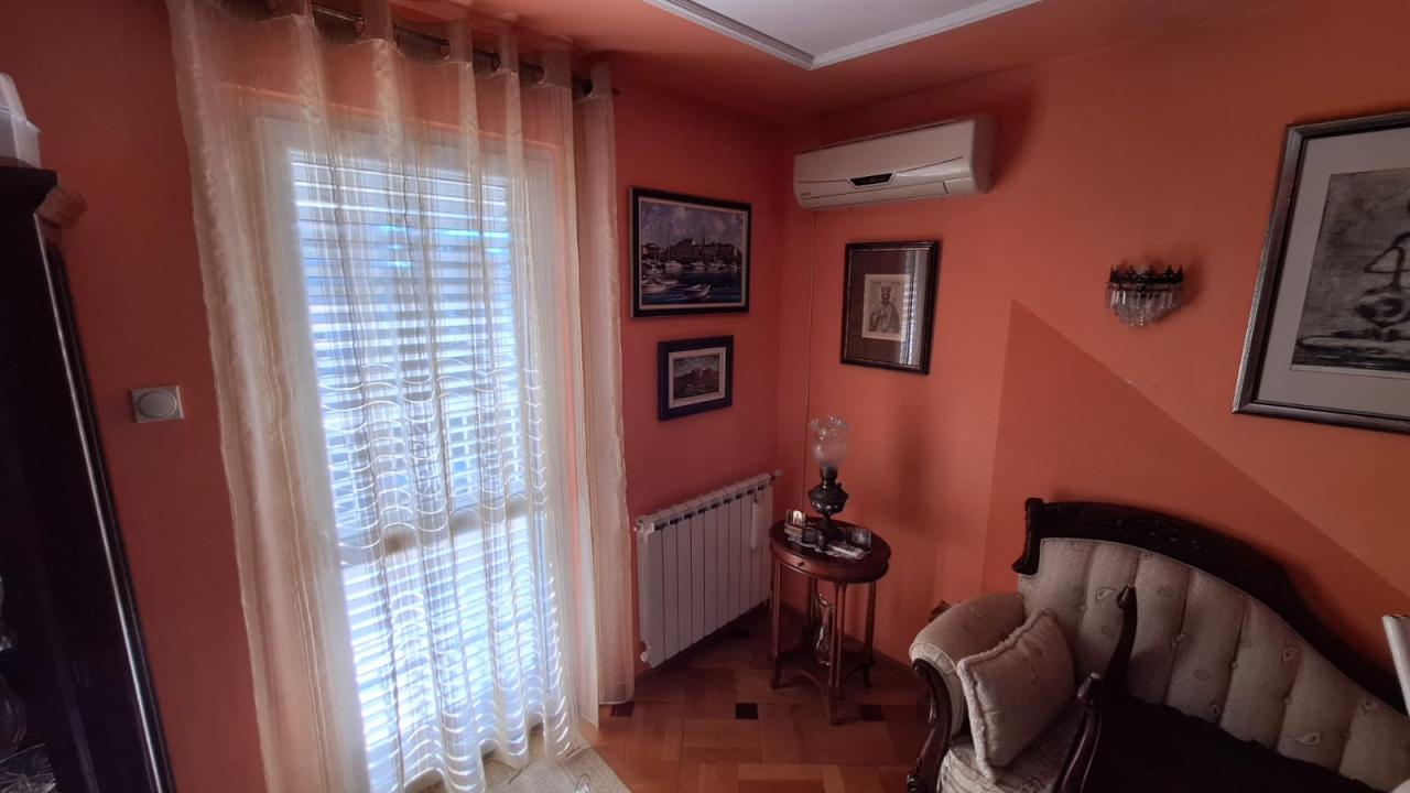 Haus zum Verkauf in Bar 330m2 500m vom Meer entfernt