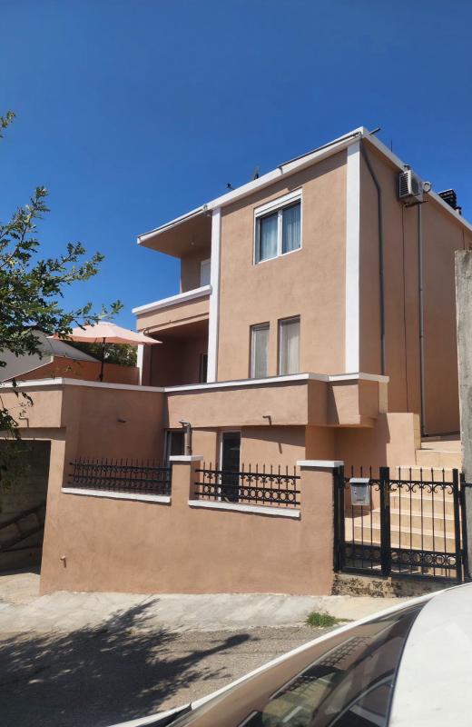 Kuća na prodaju u Djeranu, Ulcinj