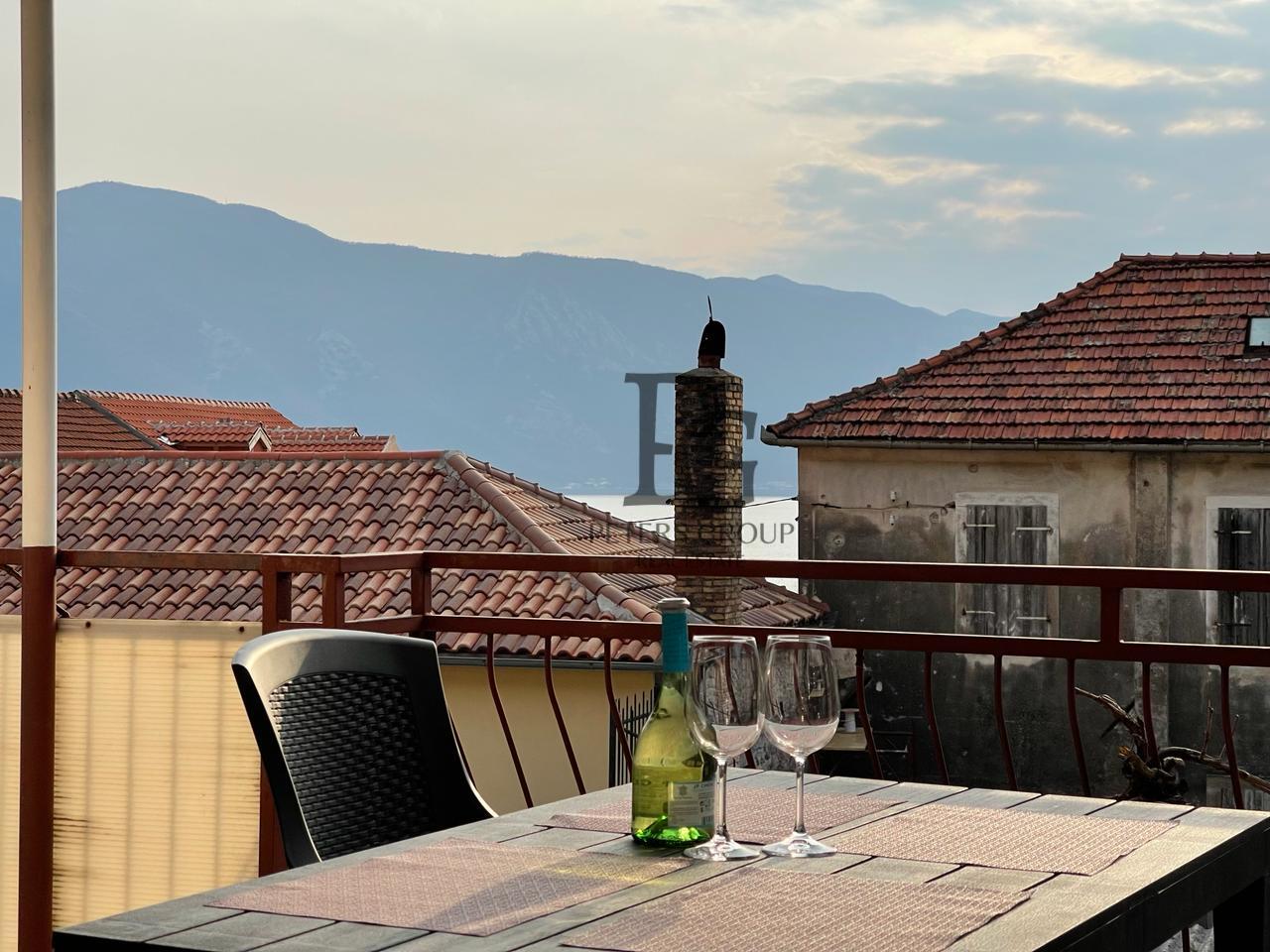 Kuća na prodaju u centru Risna