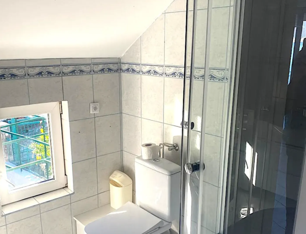 Fully Renovated House 50m from Sea, Panoramic Bay Views, Krašići