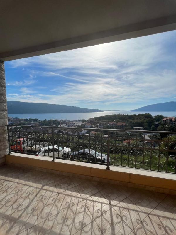 House for sale with panoramic sea view — Zelenika, Herceg Novi