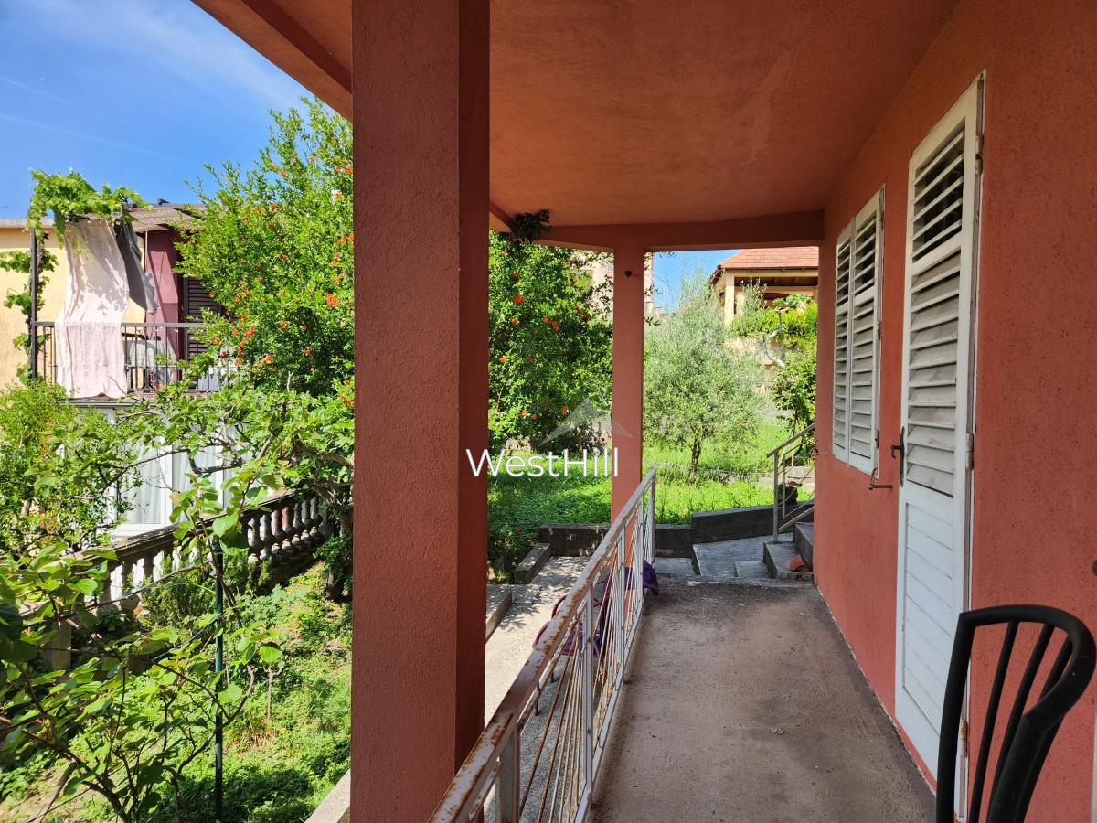 House in Topla – Two-Story Home, 5-Min Walk to the Sea