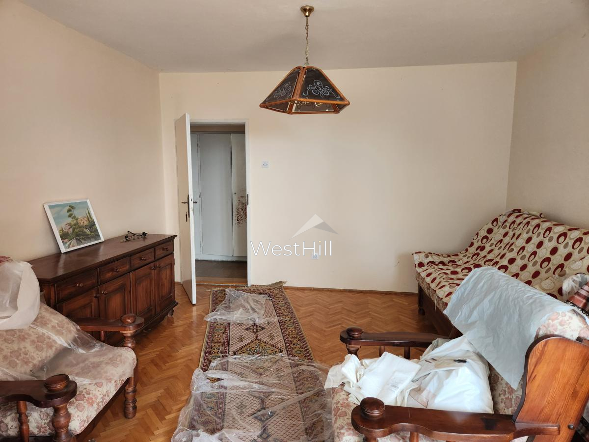 House in Topla – Two-Story Home, 5-Min Walk to the Sea