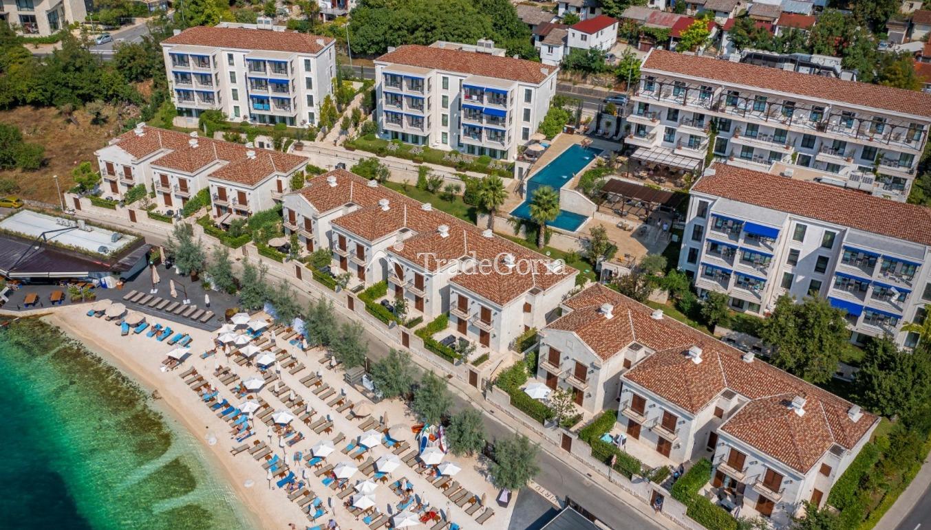 Kotor, Dobrota - Meerblickvillen auf exklusivem Resort für 1.700.000 Euro
