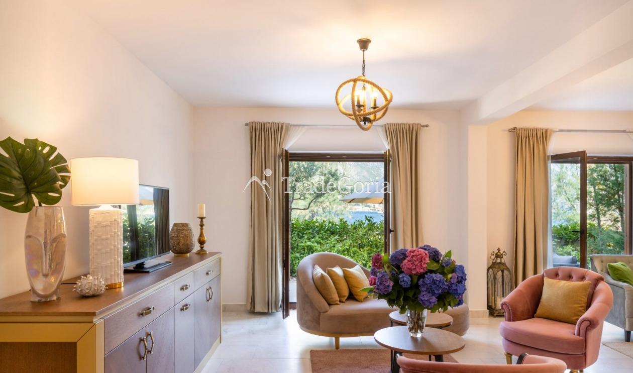 Kotor, Dobrota - Meerblickvillen auf exklusivem Resort für 1.700.000 Euro