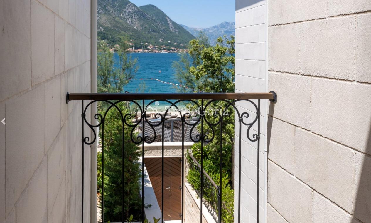 Kotor, Dobrota - Meerblickvillen auf exklusivem Resort für 1.700.000 Euro