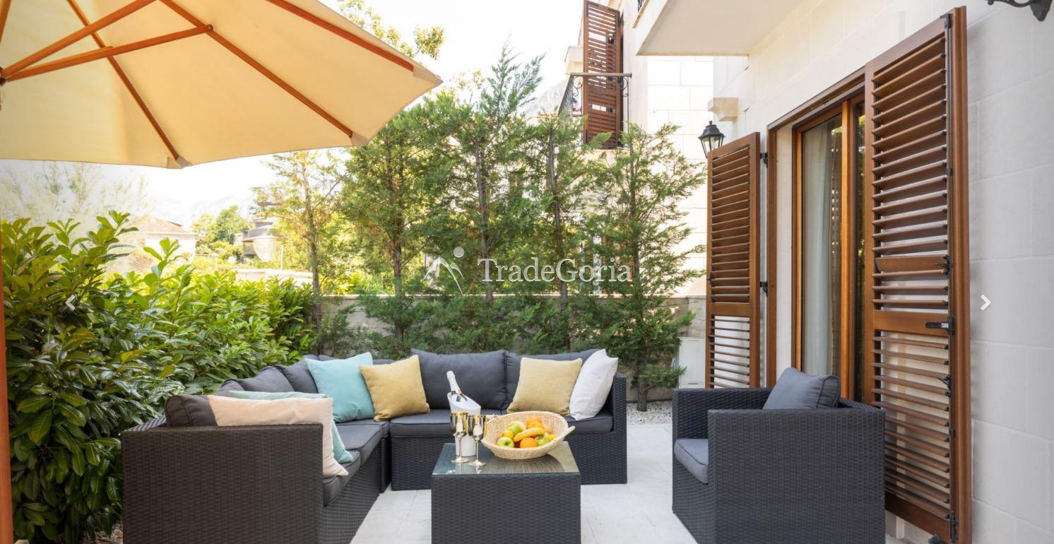 Kotor, Dobrota - Meerblickvillen auf exklusivem Resort für 1.700.000 Euro