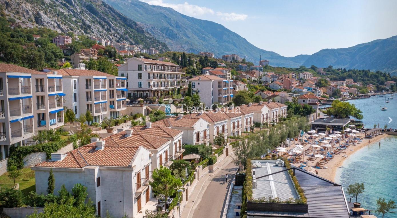 Kotor, Dobrota - Meerblickvillen auf exklusivem Resort für 1.700.000 Euro