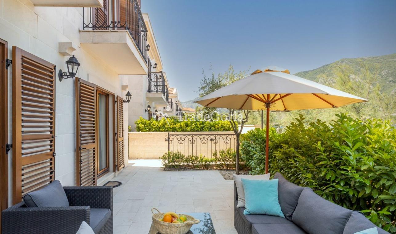 Kotor, Dobrota - Meerblickvillen auf exklusivem Resort für 1.700.000 Euro