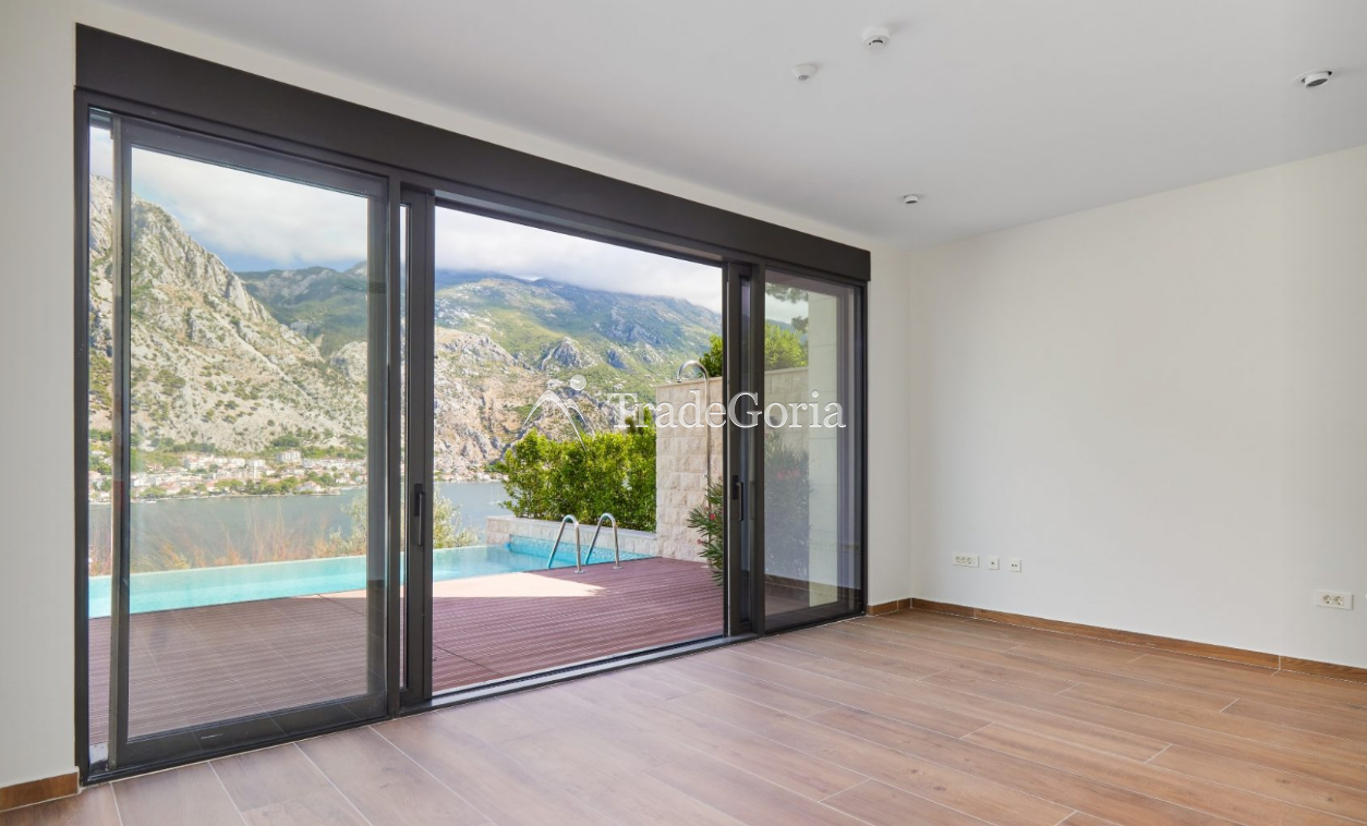 Kotor, Prchan - Luxuriöse Villa mit Pool und Panoramablick auf die Bucht